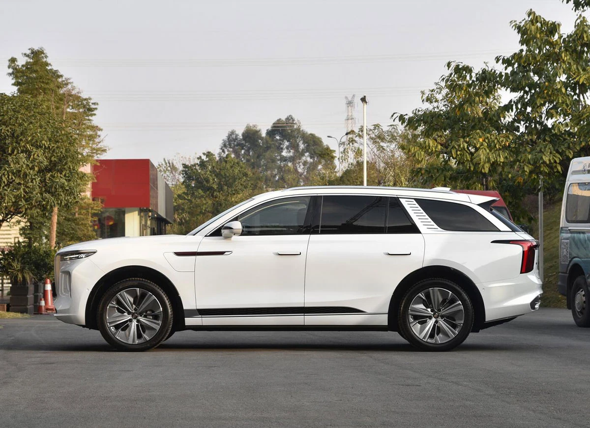Hongqi-E-HS9-8