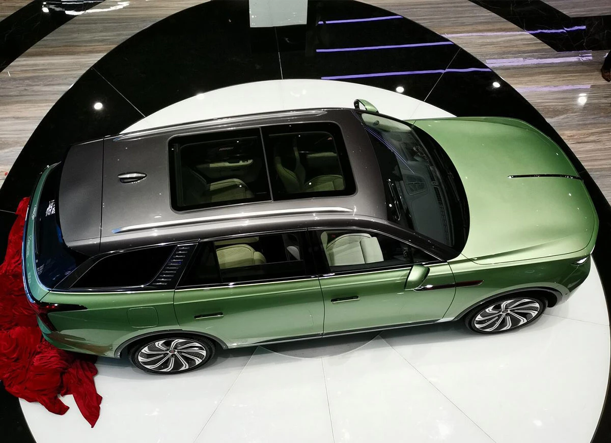 Hongqi-E-HS9-9
