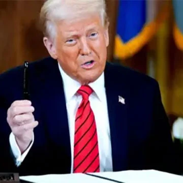 特朗普政府的自动关税政策已实施：全球工业连锁冲击和美国的经济问题