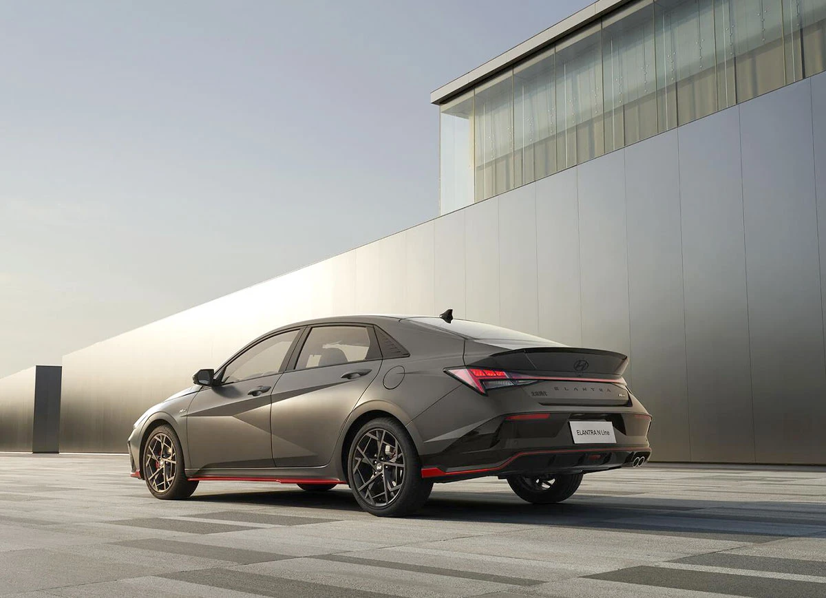 Hyundai-Elantra-1