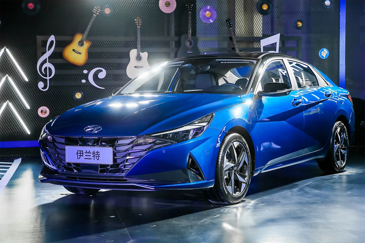 Hyundai-Elantra-5