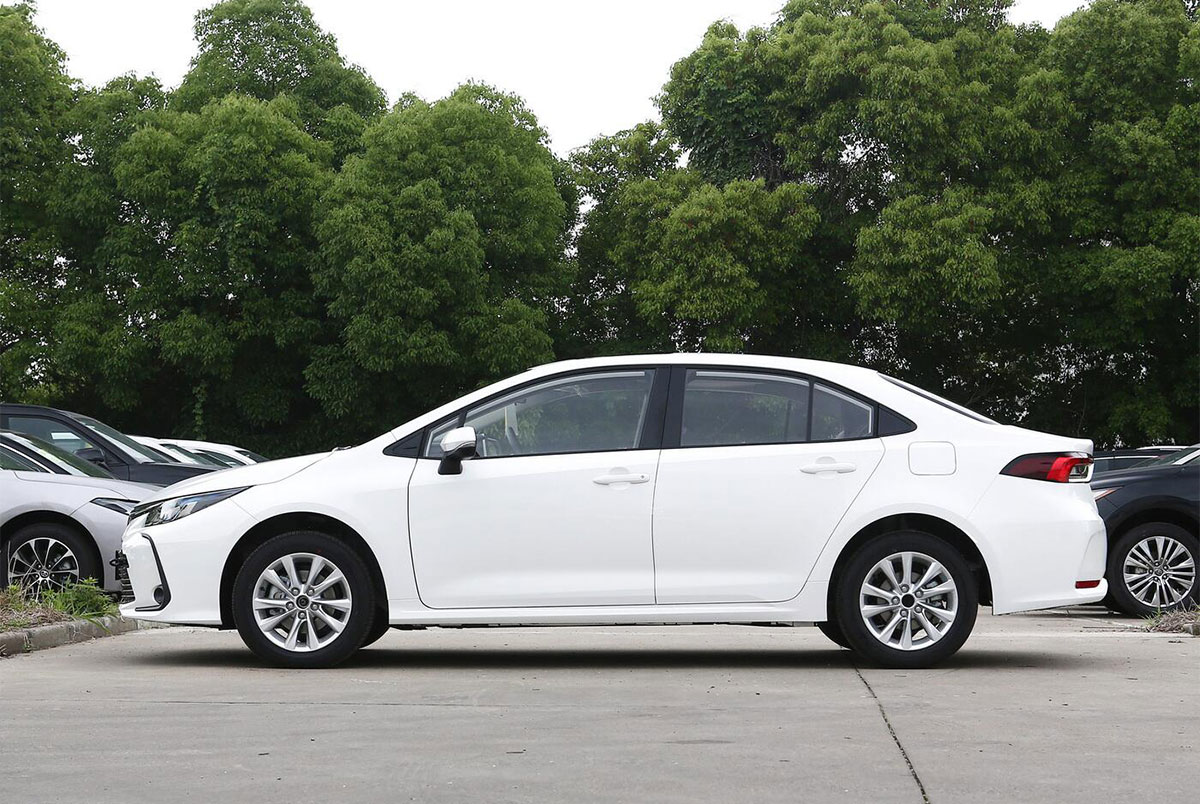 Toyota-Corolla-5