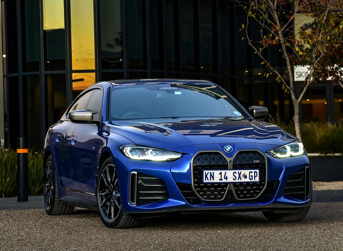 BMW-i4-2