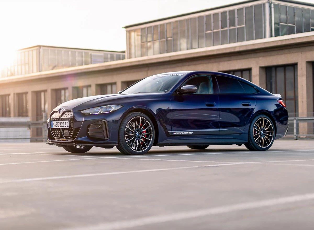 BMW-i4-5