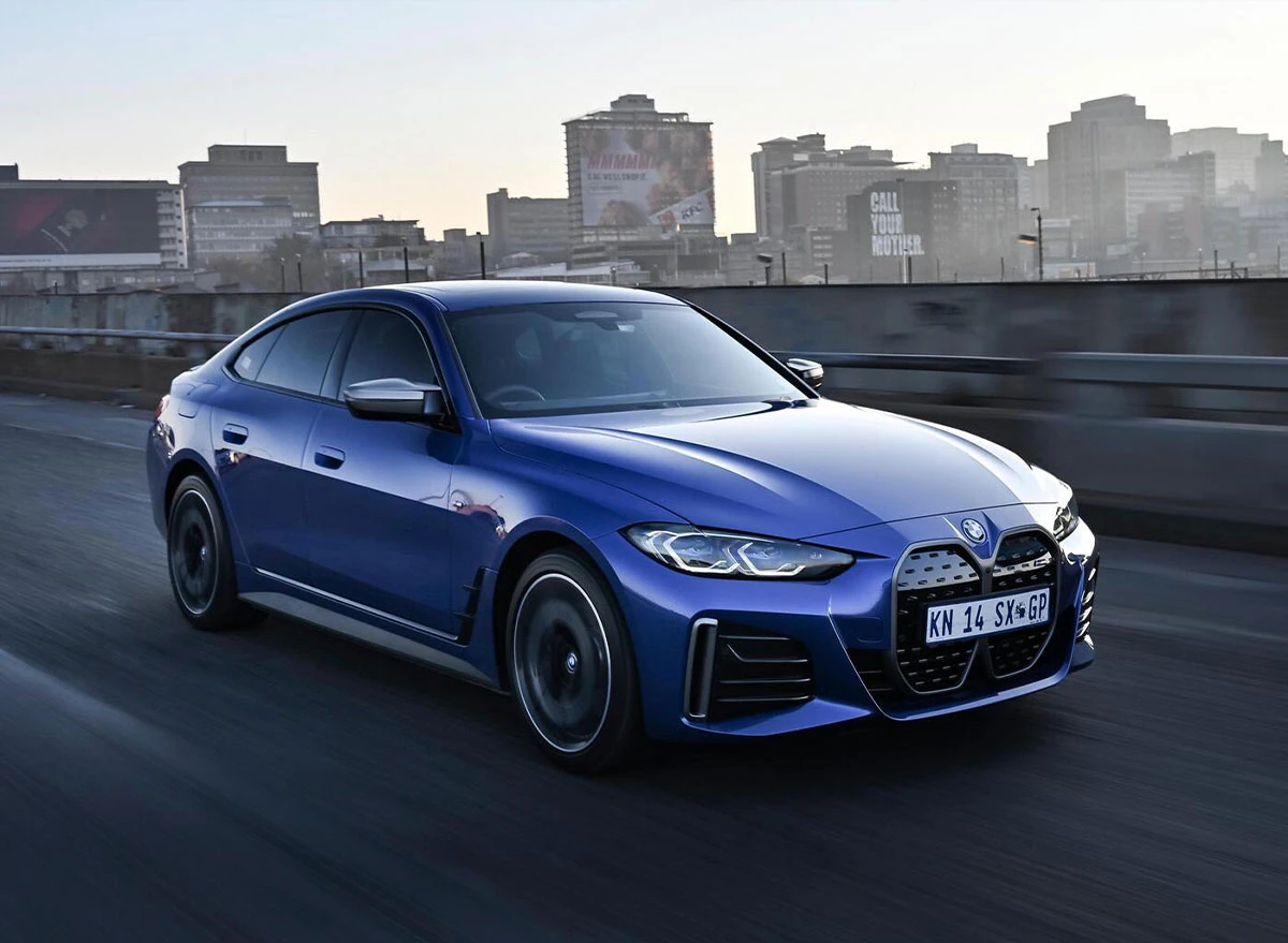 BMW-i4-7