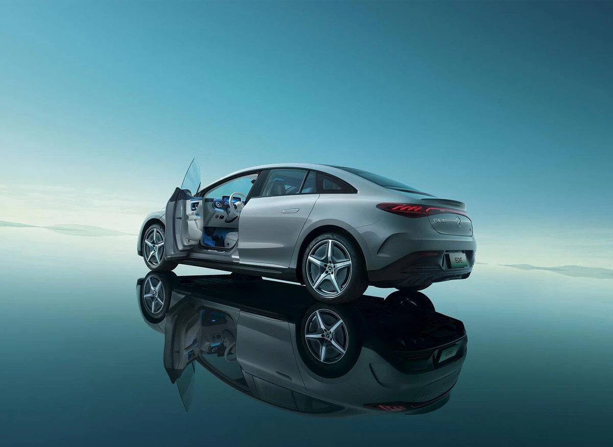 Mercedes-EQE-6